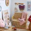 Barevný dřevěný věšák Bloomingville Zyon -fv-interier-25