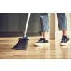 Modré koště s nástěnným držákem CleanStore -fv-interier-25