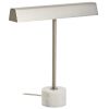 Stříbrná kovová stolní lampa Kave Home Lynor