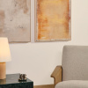 Žlutý abstraktní obraz Kave Home Selnar 90 x 60 cm -fv-interier-25