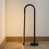 Černá kovová stolní LED lampa Kave Home Bow 60 cm -fv-interier-25