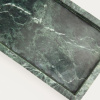 Zelený mramorový tác Kave Home Serela 35 x 18 cm -fv-interier-25