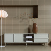 Světle šedý TV stolek Tours 180 x 42 cm -fv-interier-25