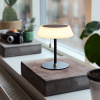 Tmavě zelená kovová nabíjecí stolní LED lampa Halo Design Solar 19 cm -fv-interier-25