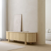 Dubový TV stolek Cecile 200 x 48 cm -fv-interier-25
