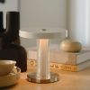 Bílá kovová stolní LED lampa Trezzi -fv-interier-25