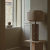 Béžová mramorová stolní lampa Takai -fv-interier-25