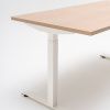 Dubový výškově nastavitelný pracovní stůl Ogi Drive 140 x 70 cm s bílou podnoží -fv-interier-25