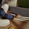 Béžová čalouněná jednolůžková postel Nelzi 90 x 200 cm s bočním úložným prostorem -fv-interier-25