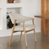 Krémově bílá čalouněná jídelní židle Unique Furniture Elk s dubovou podnoží -fv-interier-25