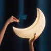 Bílá porcelánová stolní LED lampa My Tiny Moon -fv-interier-25