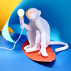 Bílá stolní lampa Monkey -fv-interier-25