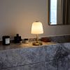 Bílá skleněná nabíjecí stolní LED lampa Halo Design Room 49 28 cm s mosaznou podstavou -fv-interier-25