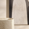 Černobílý abstraktní obraz Kave Home Onure 90 x 60 cm -fv-interier-25