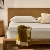 Žluto-bílý vlněý pléd Kave Home Orlet 170 x 130 cm -fv-interier-25