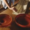 Červená skleněná dekorativní mísa kave home Denuo Ø 34 cm -fv-interier-25