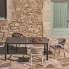 Šedý stůl s keramickou deskou kave home Anafi 80 x 140 cm -fv-interier-25