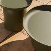 Zelený kovový zahradní stolek kave home Arcola Ø 70 cm -fv-interier-25