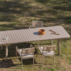 Béžový kovový zahradní rozkládací stůl kave home Izola 185/235 x 100 cm -fv-interier-25