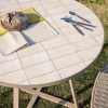 Béžový zahradní bistro stolek kave home Tella Ø 90 cm -fv-interier-25
