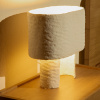 Bílá stolní lampa Kave Home Bedala -fv-interier-25