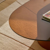 Hnědý skleněný konferenční stolek Kave Home Olir 140 x 81 cm -fv-interier-25