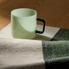 Zelený skleněný hrnek Kave Home Micla 260 ml -fv-interier-25