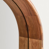 Dřevěné závěsné zrcadlo kave home Maden 76 x 33 cm -fv-interier-25