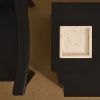 Set tří černých dubových odkládacích stolků Kave Home Litto -fv-interier-25