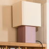 Růžová dřevěná stolní lampa Zam -fv-interier-25