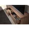 Ořechový TV stolek No. 3289, 180 x 45 cm -fv-interier-25