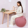 Růžový sedací / gymnastický míč VLUV NEW LEIV Ø 65 cm -fv-interier-25
