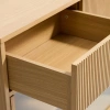 Dubová komoda Kave Home Helvine 243 x 40 cm -fv-interier-25