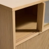 Dubový TV stolek Kave Home Helvine 242 x 40 cm -fv-interier-25