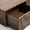 Hnědý TV stolek Kave Home Helvine 200 x 40 cm -fv-interier-25