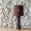 Tmavě hnědá lakovaná stolní lampa Zivian -fv-interier-25