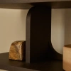 Tmavě hnědý dubový regál Kave Home Aduma 66 x 160 cm -fv-interier-25