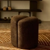 Hnědý puf Kave Home Nedilo Ø45 cm  -fv-interier-25