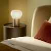 Stříbrná kovová stolní lampa Kave Home Leruna 27 cm -fv-interier-25