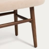 Béžová čalouněná ořechová lavice Kave Home Helda 122 cm -fv-interier-25