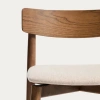 Hnědá dřevěná barová židle Kave Home Evera 67 cm s čalouněným sedákem a opěradlem -fv-interier-25