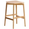 Dřevěná barová židle Kave Home Evera 66 cm