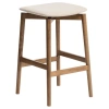 Hnědá dřevěná barová židle Kave Home Evera 67 cm s čalouněným sedákem