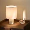 Bílá keramická stolní lampa Kave Home Eshe -fv-interier-25