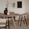 Světle hnědý dubový rozkládací jídelní stůl CLAPPERTON 140/240 x 140 cm -fv-interier-25