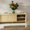 Žlutý lakovaný TV stolek Rali 160 x 48 cm -fv-interier-25