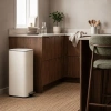 Bílý pedálový odpadkový koš MARK LARGE 30 l -fv-interier-25