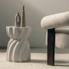 Lesklý béžovošedý odkládací stolek Loom ⌀35 cm -fv-interier-25